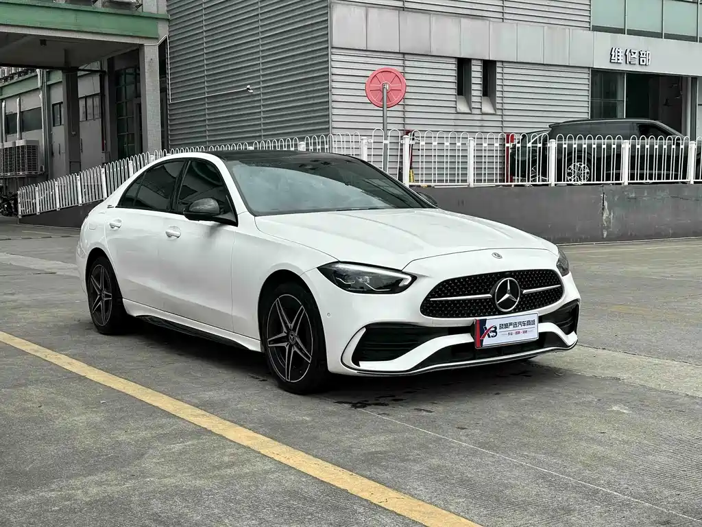 Mercedes-Benz C-Class 2024 — фото 2