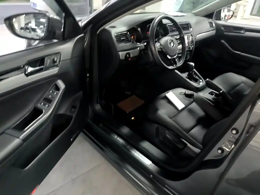 Volkswagen Sagitar — миниатюра 16