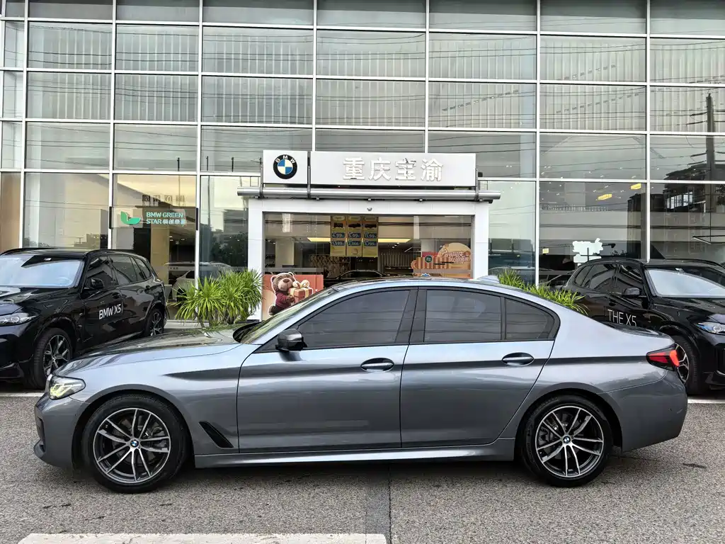 BMW 5 Series (Import) — миниатюра 16