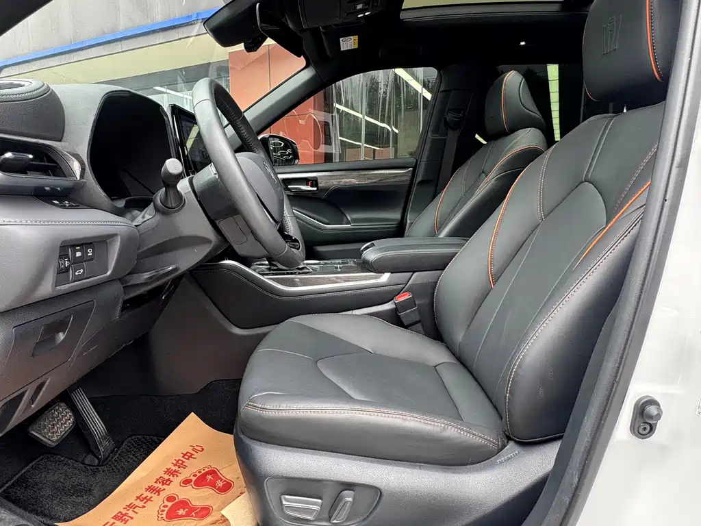 Toyota Crown Kluger — миниатюра 10