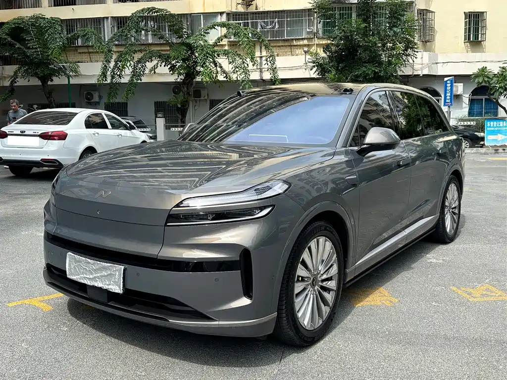 ONVO L90.