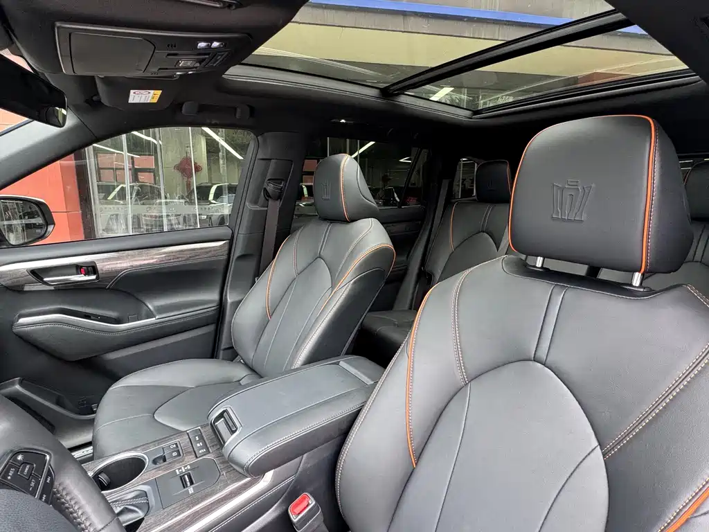 Toyota Crown Kluger — миниатюра 11