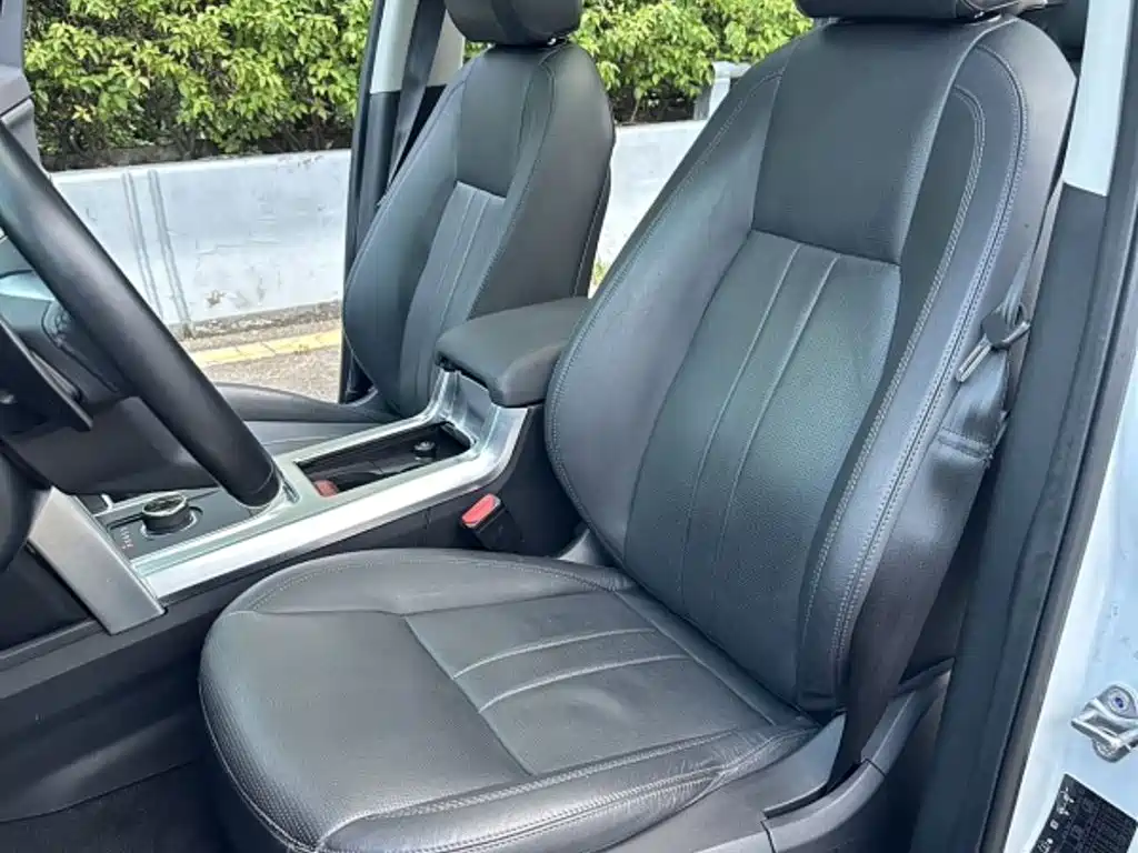 Land Rover Discovery Sport — миниатюра 6