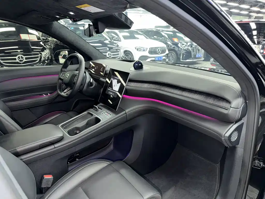 NIO ES6 — миниатюра 13