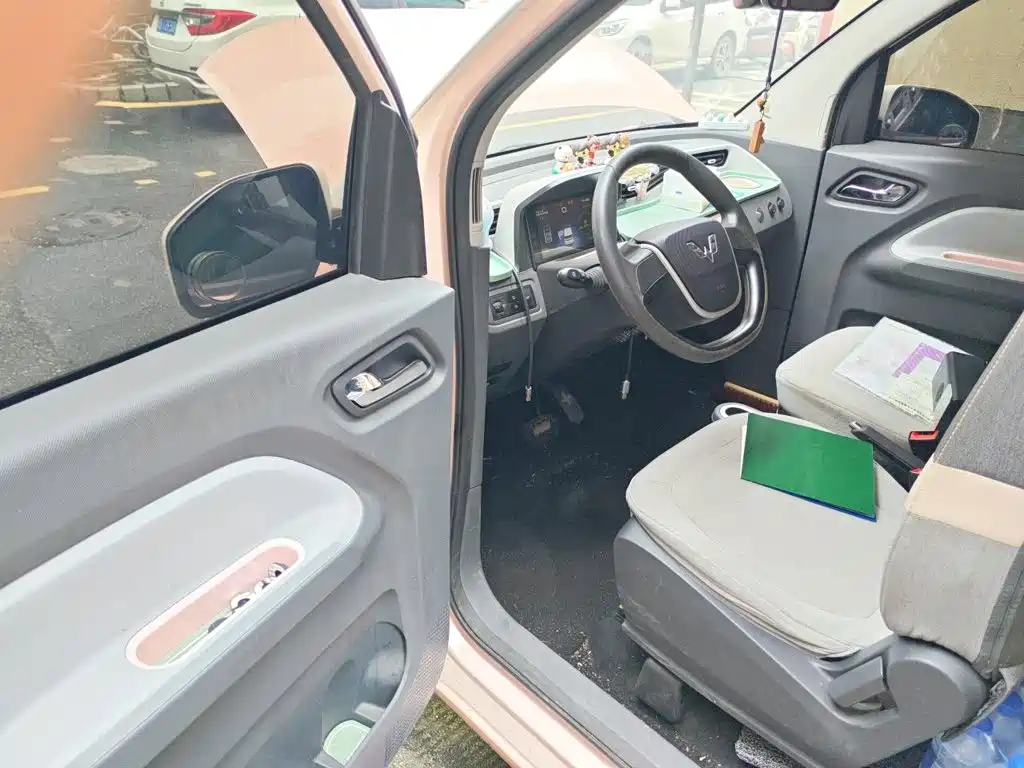 Wuling MINIEV — миниатюра 12