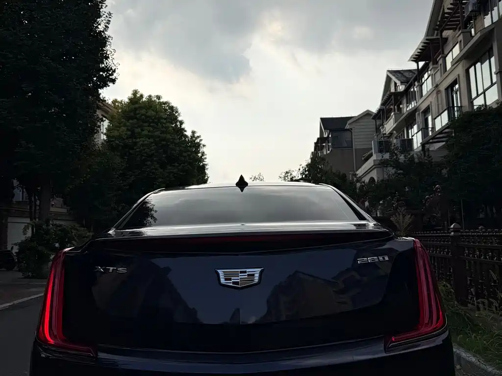 Cadillac XTS — миниатюра 12