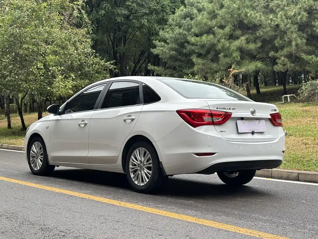 Buick Excelle — миниатюра 4