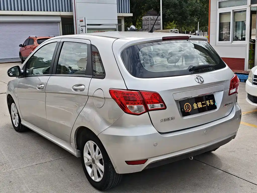 BAIC E-Series — миниатюра 2