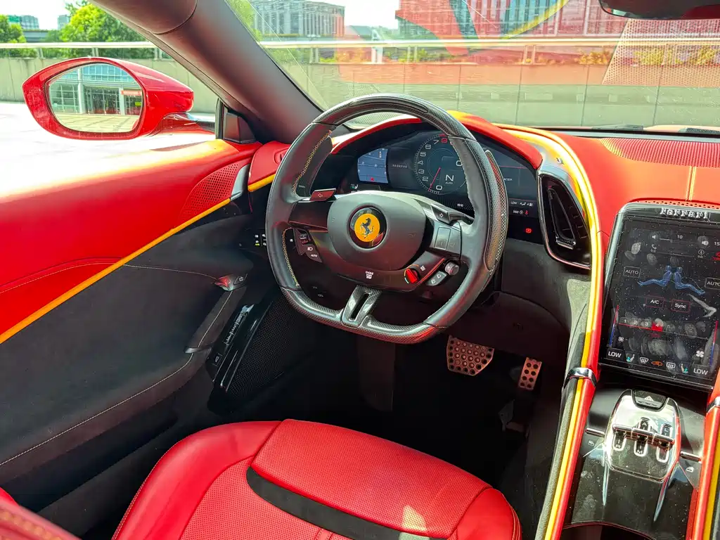 FERRARI ROMA