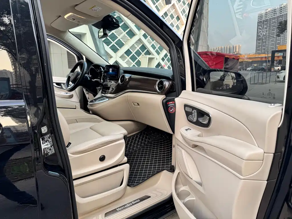 MERCEDES-BENZ V CLASS