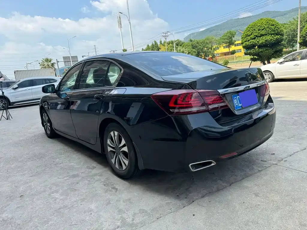 Honda Accord — миниатюра 4