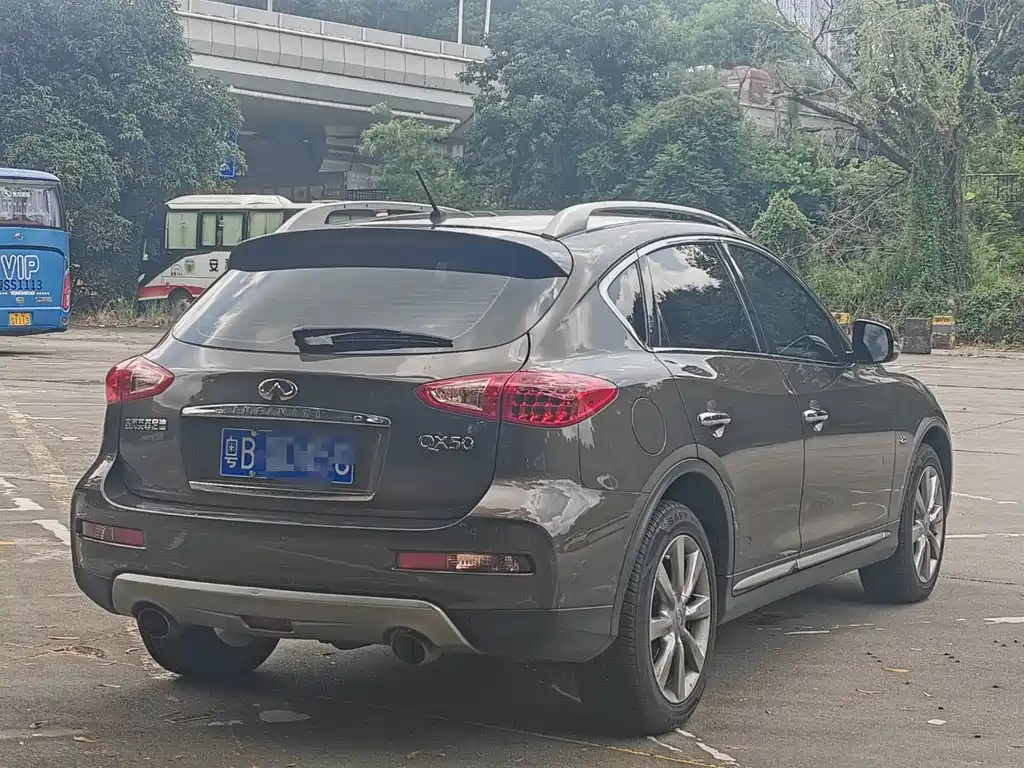 Infiniti QX50 — миниатюра 12