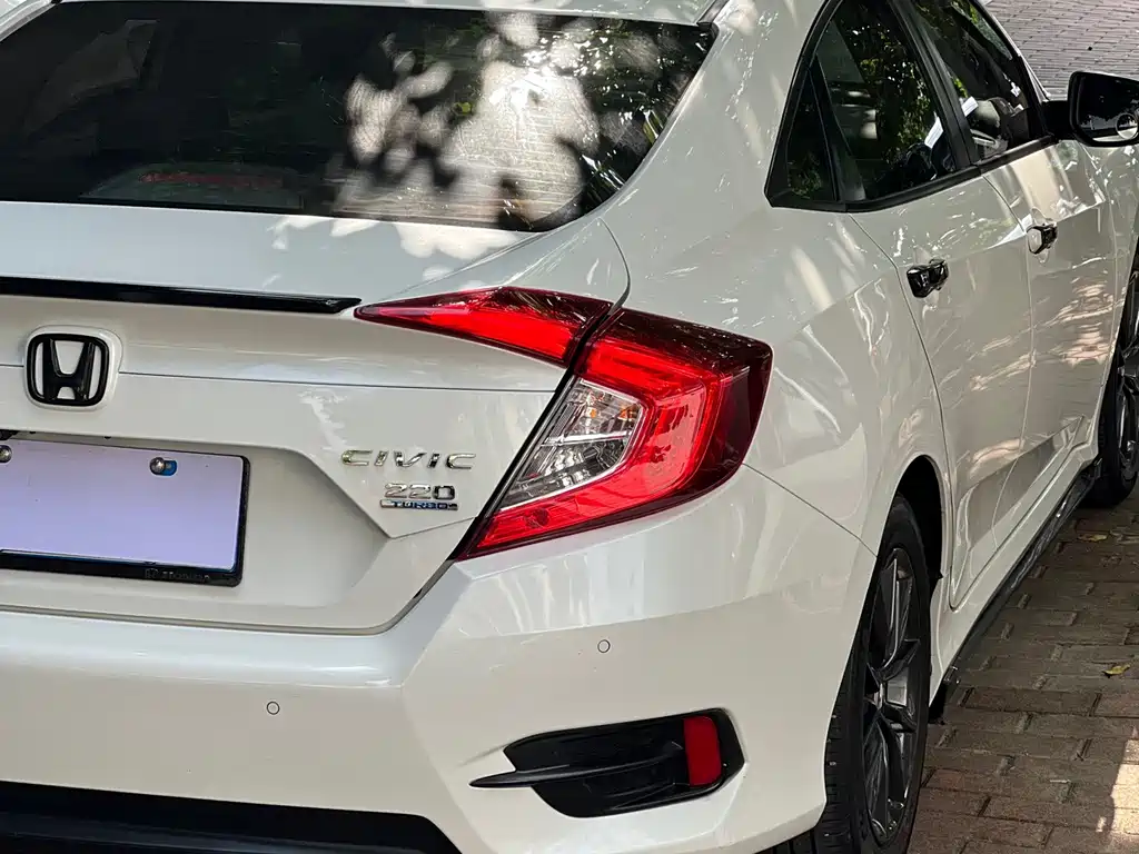 Honda Civic — миниатюра 4