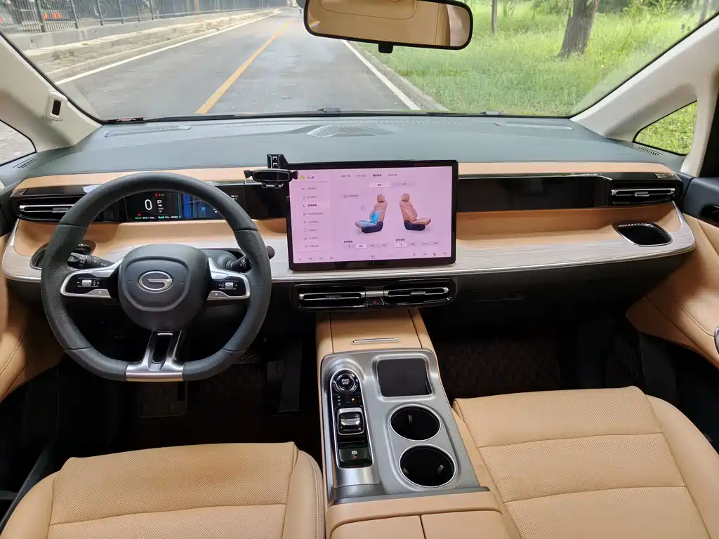 GAC Motor 传祺E8 PHEV — миниатюра 17