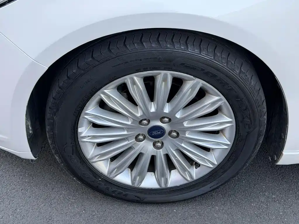 Ford Mondeo — миниатюра 13