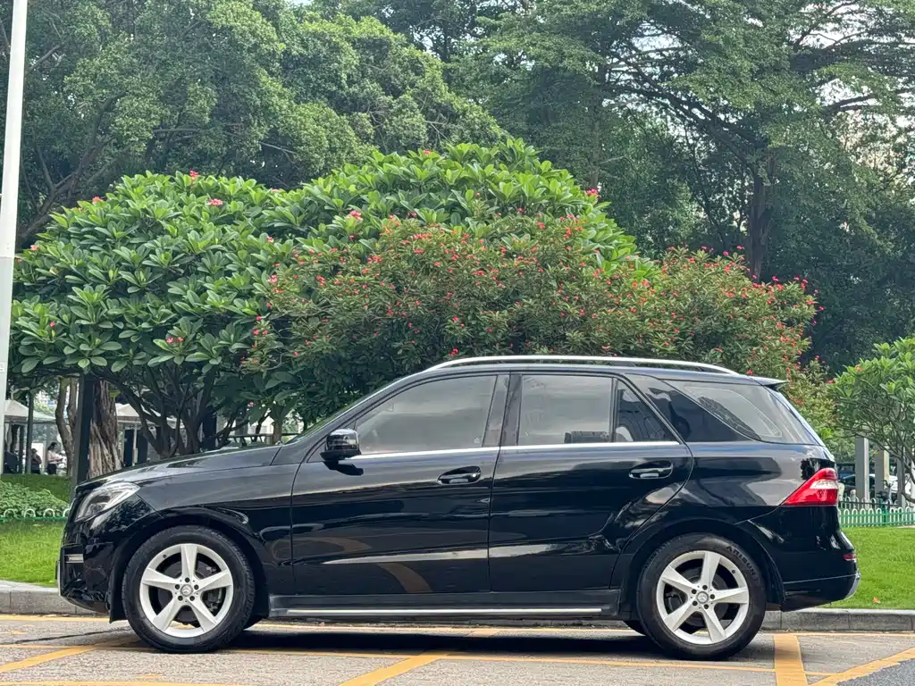 Mercedes-Benz M-Class — миниатюра 4