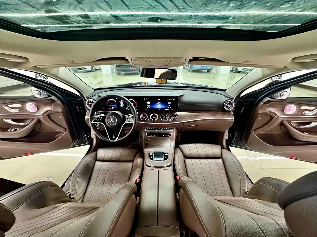 Mercedes-Benz E-Class — миниатюра 9