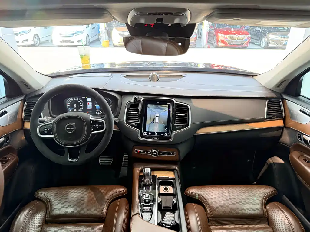 VOLVO XC90 PLUG IN HYBRID