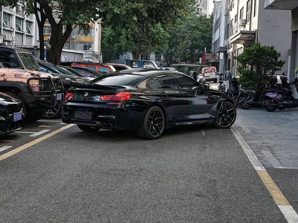 BMW M6 — миниатюра 13