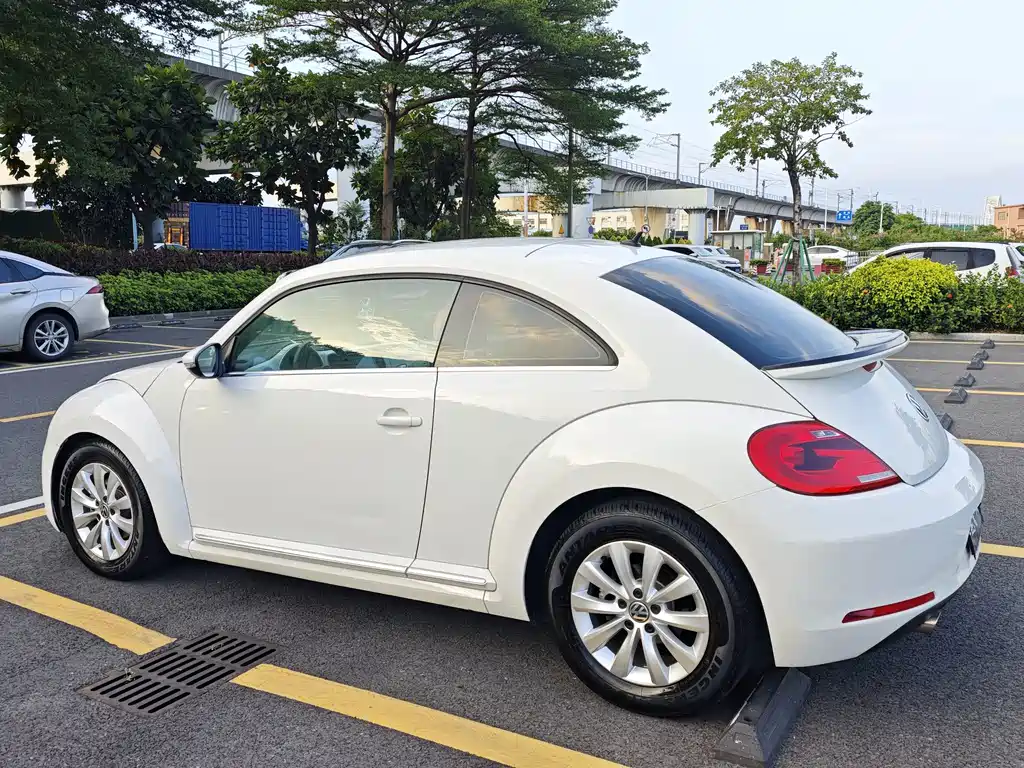 Volkswagen Beetle — миниатюра 6