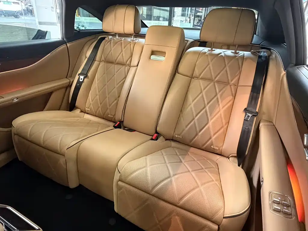 AITO ENJOY THE WORLD S9