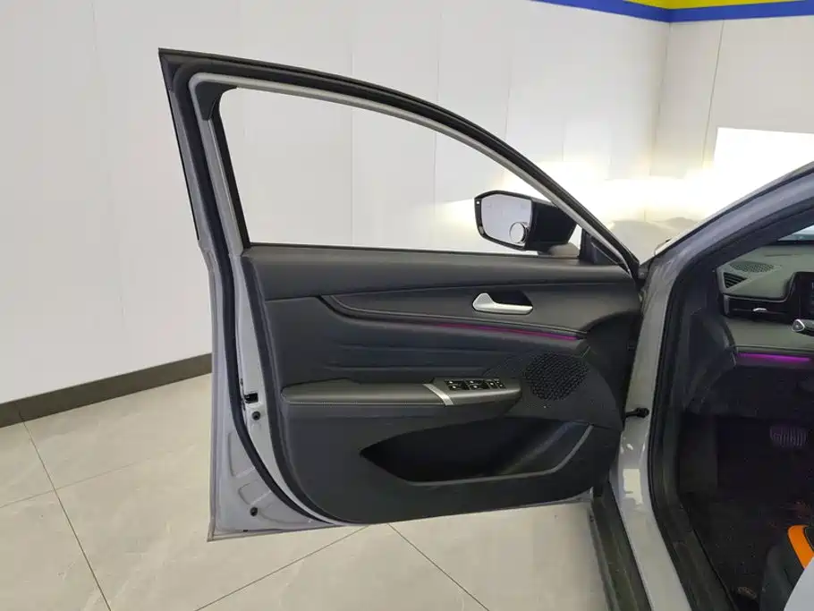 Changan UNI-V — миниатюра 7