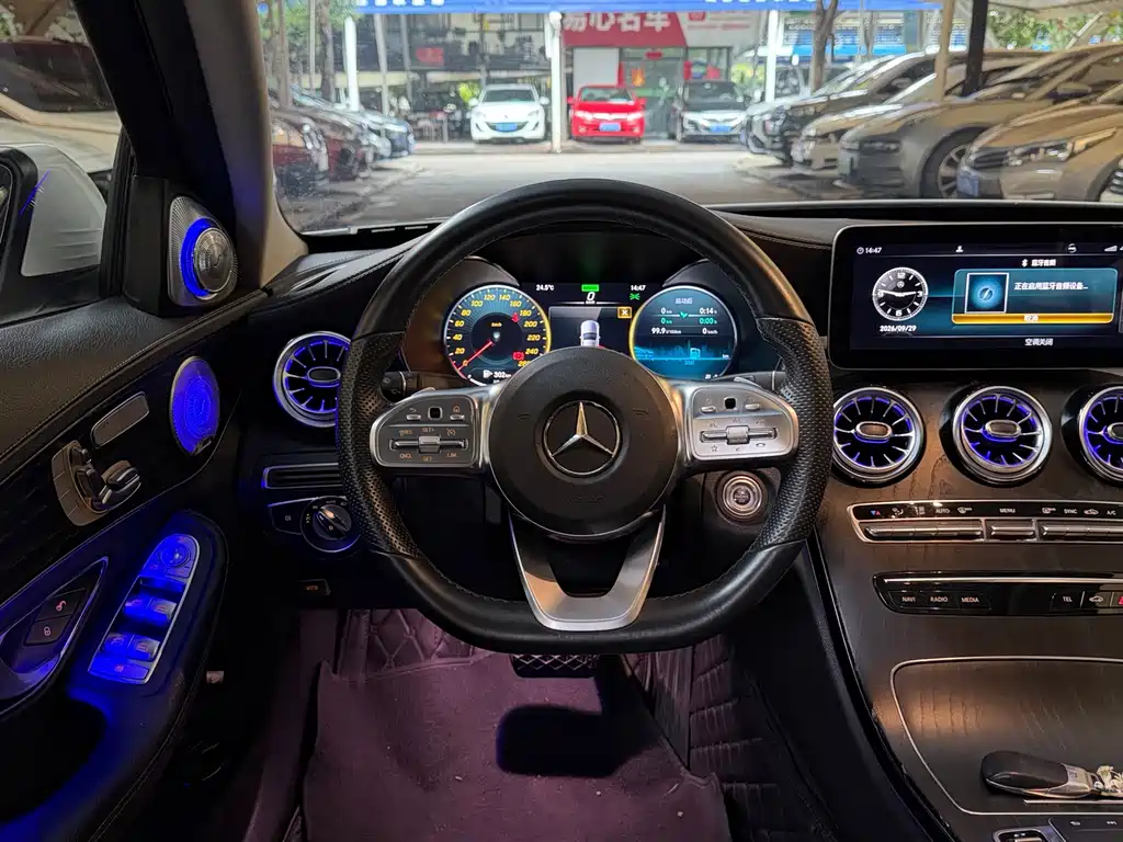 Mercedes-Benz C-Class — миниатюра 8