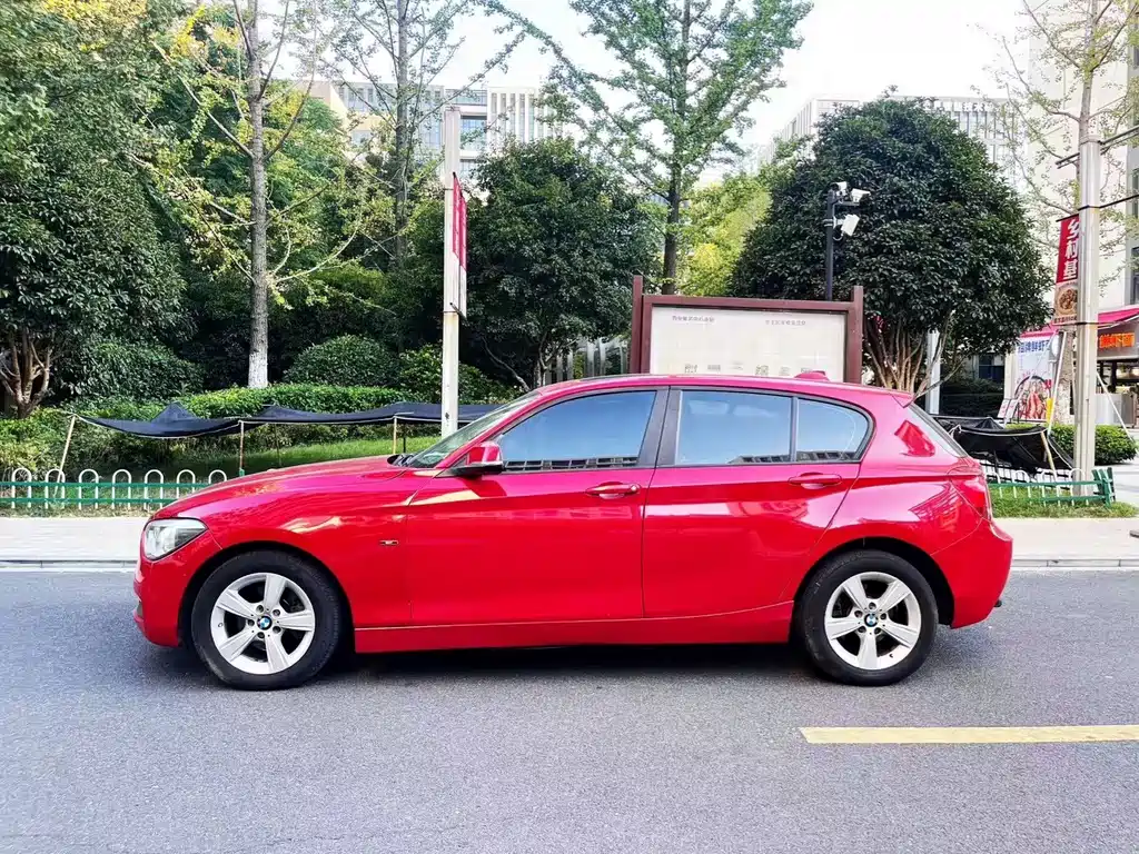 BMW 1 Series (Import) — миниатюра 7