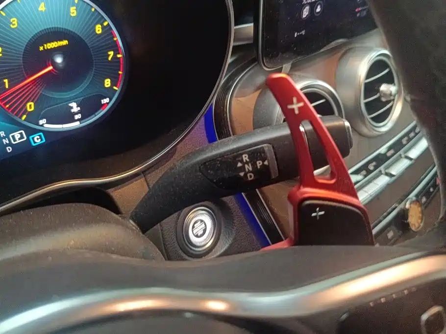 Mercedes-Benz GLC — миниатюра 16