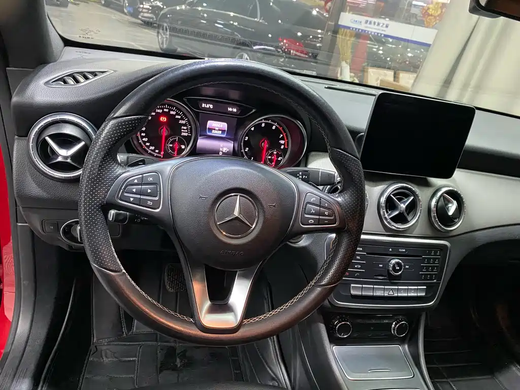 Mercedes-Benz CLA 2017 CLA 200 Fashion