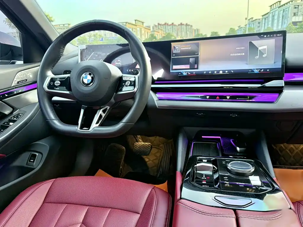 BMW 5 Series — миниатюра 12