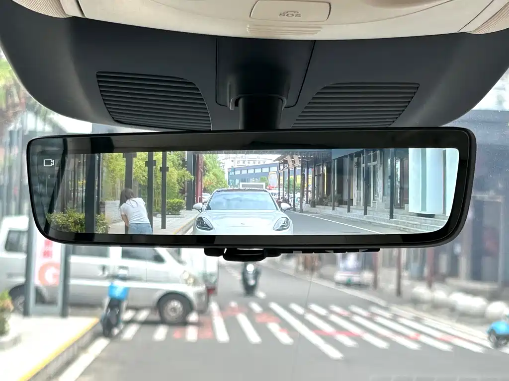 MERCEDES-BENZ V CLASS