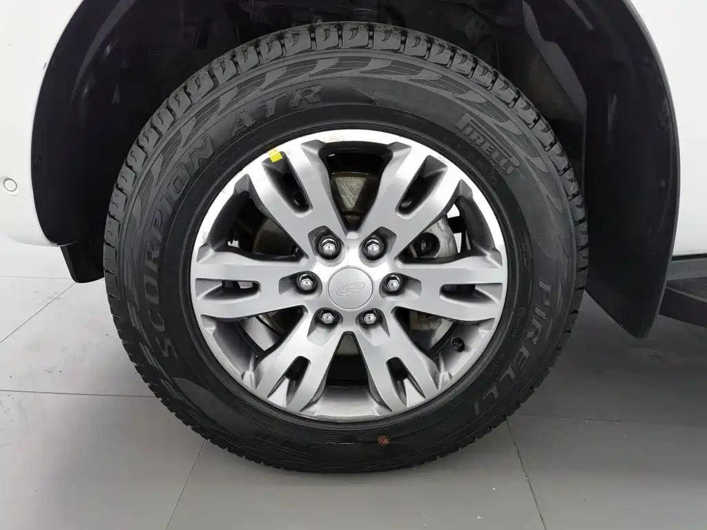 Ford Everest — миниатюра 17