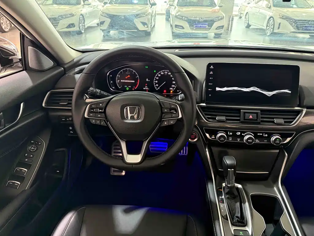 Honda Accord — миниатюра 9