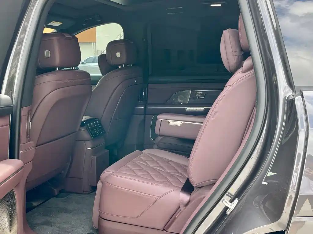 NIO ES8 2026 мест Executive