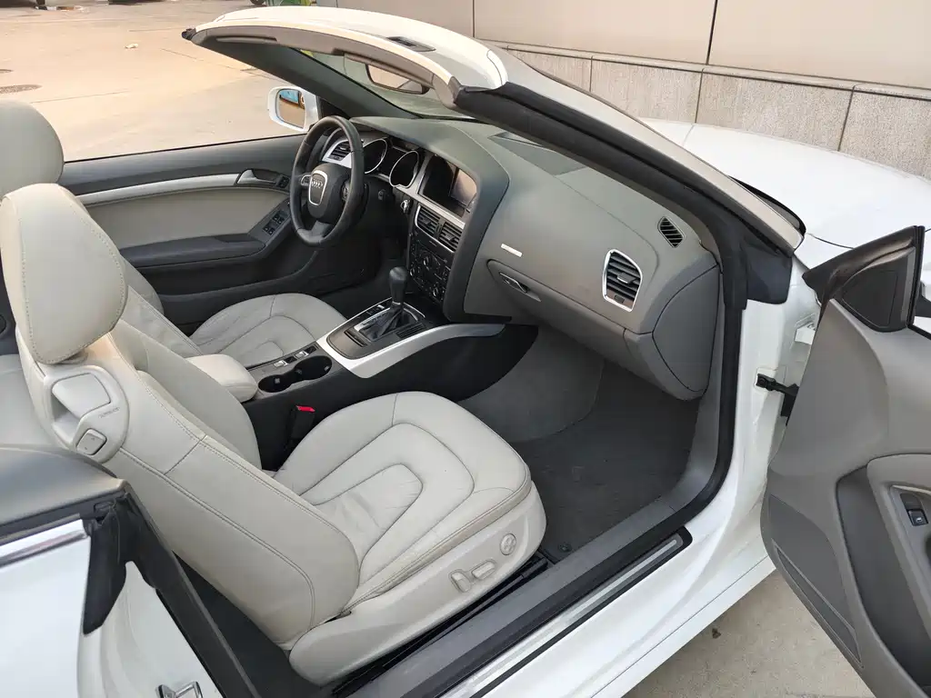 Audi A5 2010 2.0TFSI Cabriolet
