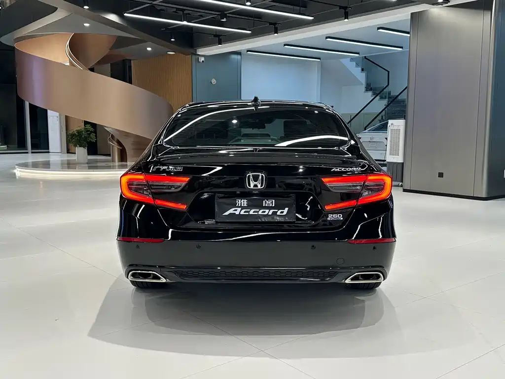 Honda Accord — миниатюра 5
