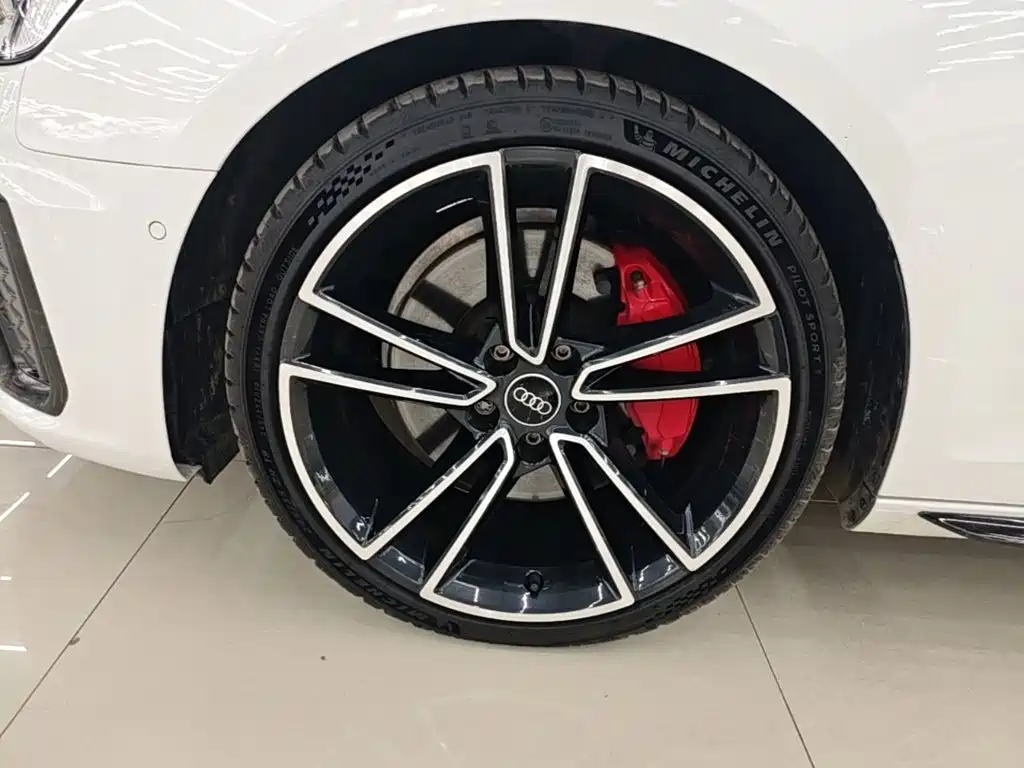 Audi A4L — миниатюра 25