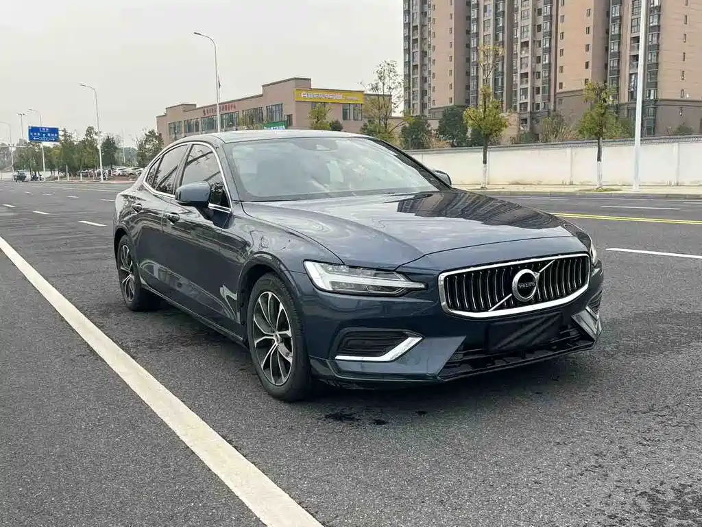 VOLVO S60