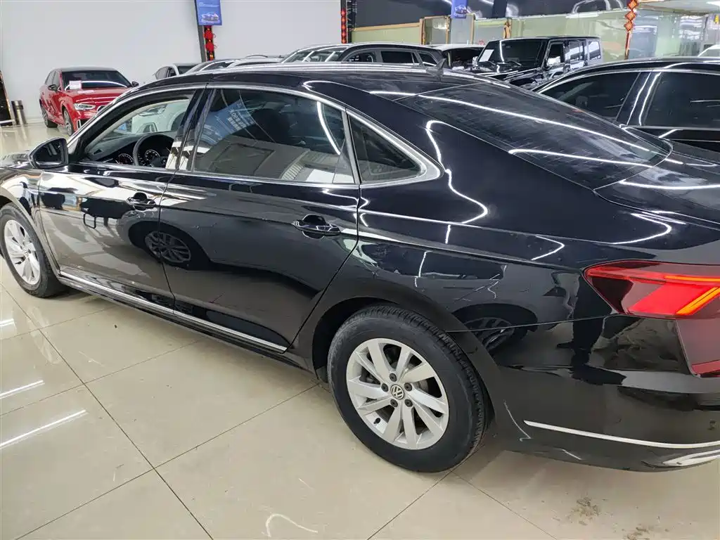 VOLKSWAGEN PASSAT NEW ENERGY