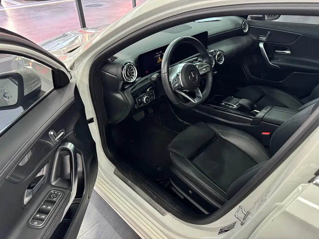 MERCEDES-BENZ A CLASS