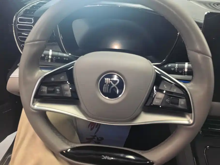 BYD Han — миниатюра 15