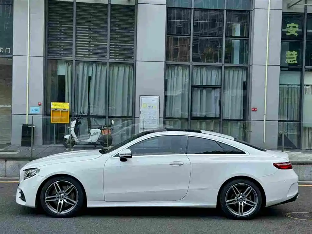 Mercedes-Benz E-Class (Import) — миниатюра 2