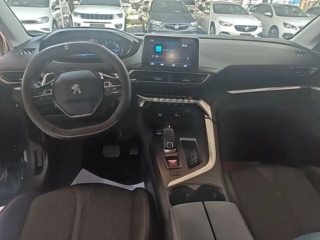 Peugeot 5008 — миниатюра 10