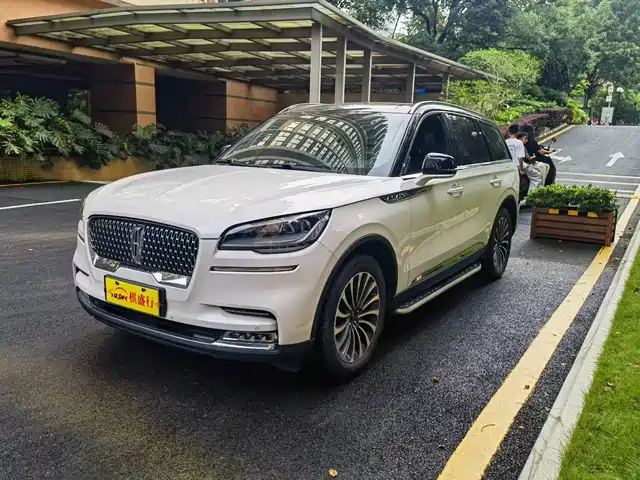 Lincoln Aviator