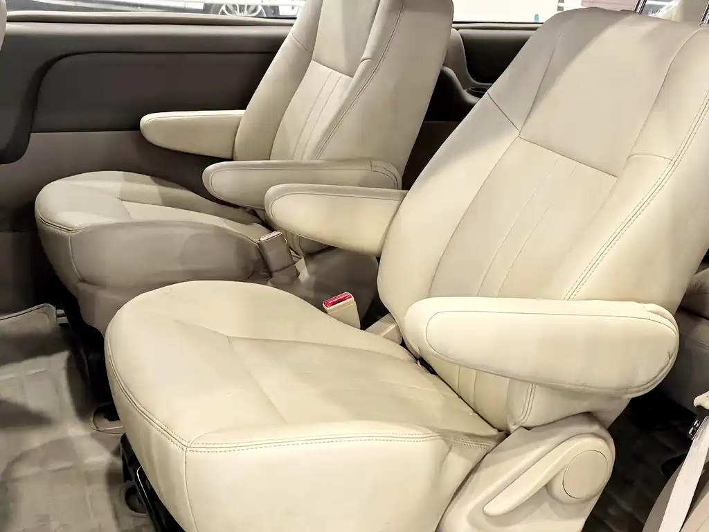 Buick GL8 — миниатюра 4