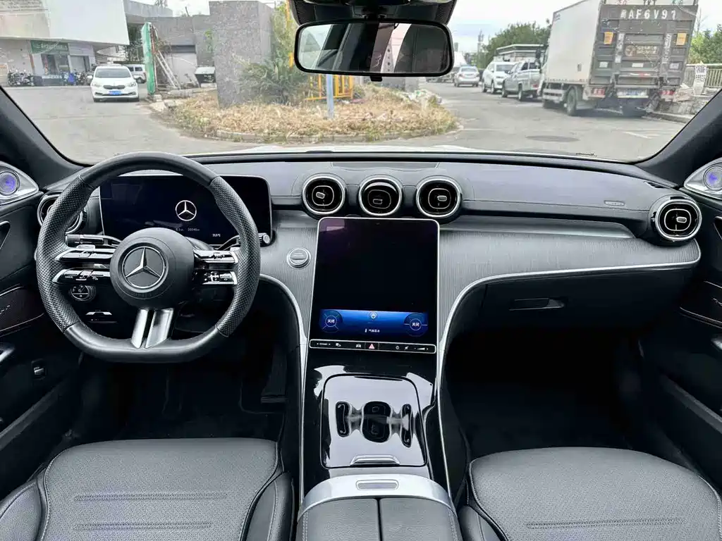 Mercedes-Benz C-Class — миниатюра 7