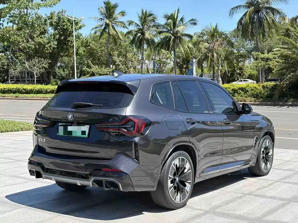 BMW iX3 — миниатюра 7