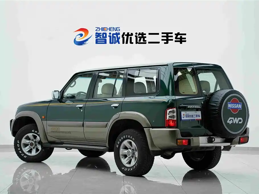 Nissan Patrol — миниатюра 38