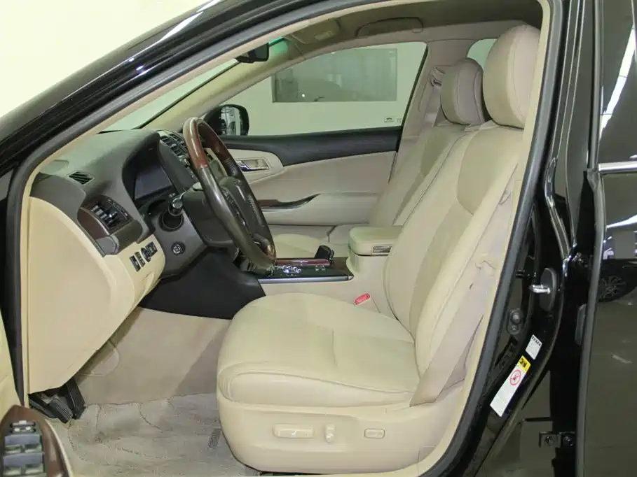 Toyota Crown 2010 4.3L Royal Saloon VIP
